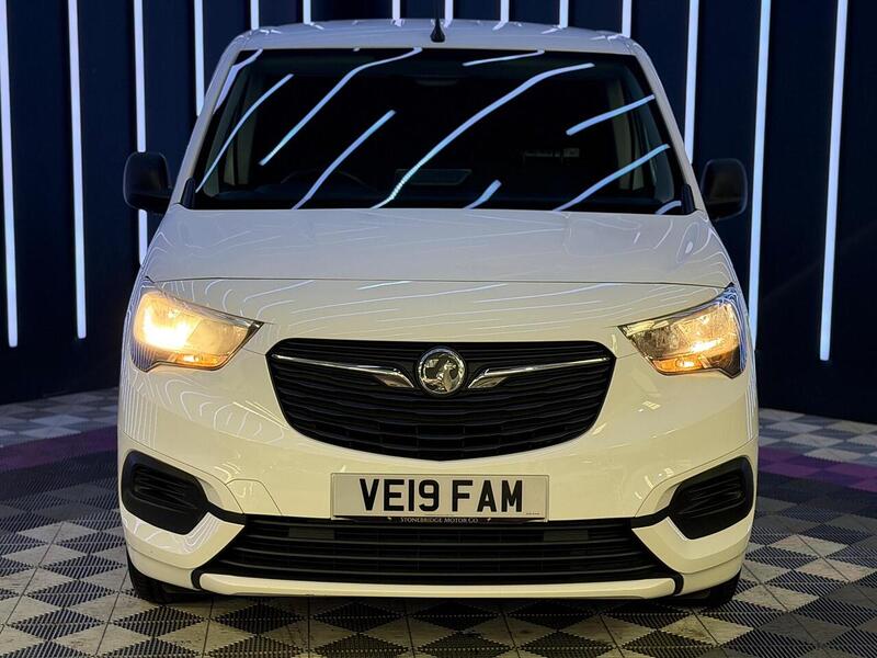 Vauxhall Combo 1.6 Turbo D 2000 Sportive L1 H1 Euro 6 (s/s) 4dr - U634