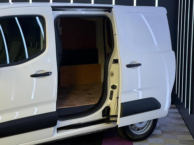 Vauxhall Combo 1.6 Turbo D 2000 Sportive L1 H1 Euro 6 (s/s) 4dr - U634