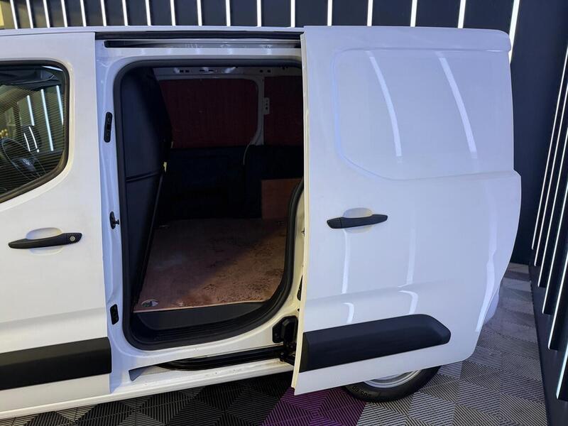 Vauxhall Combo 1.6 Turbo D 2000 Sportive L1 H1 Euro 6 (s/s) 4dr - U634
