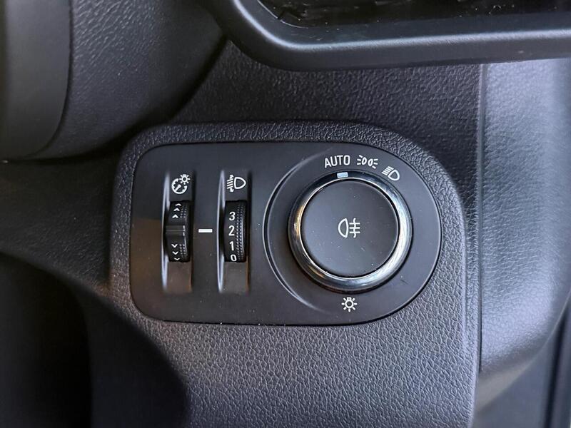 Vauxhall Combo 1.6 Turbo D 2000 Sportive L1 H1 Euro 6 (s/s) 4dr - U634