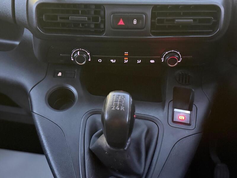 Vauxhall Combo 1.6 Turbo D 2000 Sportive L1 H1 Euro 6 (s/s) 4dr - U634