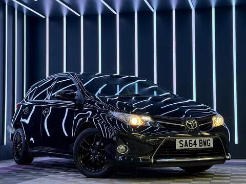 Toyota Auris 595 70th Hatchback 1 Manual Petrol