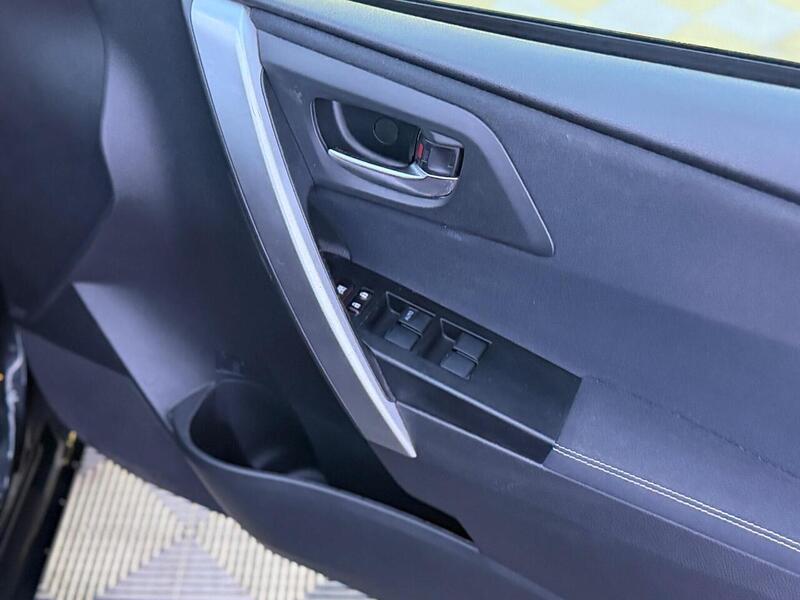 Toyota Auris 1.33 Dual VVT-i Icon Plus Euro 5 (s/s) 5dr - U640