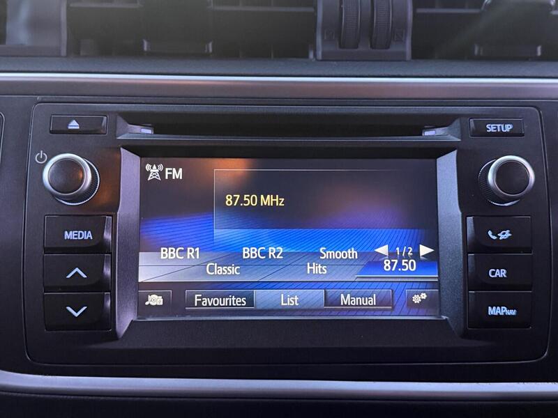 Toyota Auris 1.33 Dual VVT-i Icon Plus Euro 5 (s/s) 5dr - U640