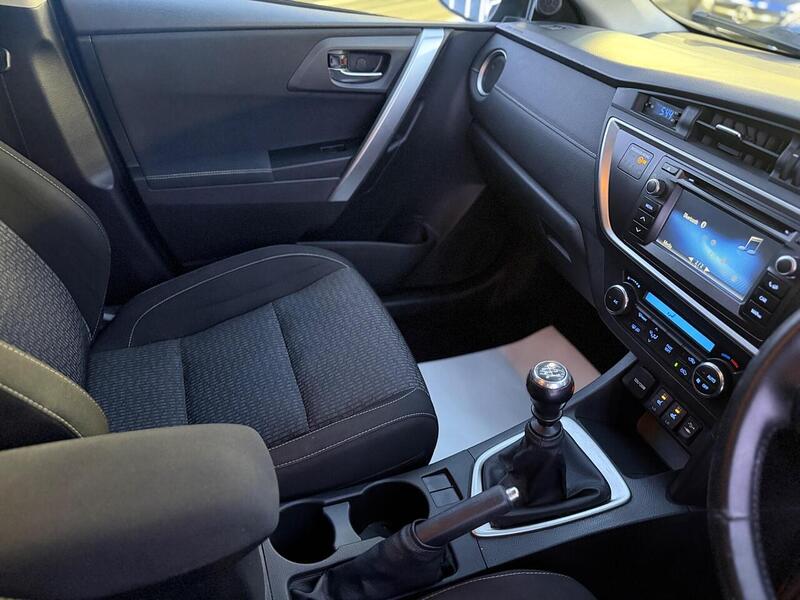 Toyota Auris 1.33 Dual VVT-i Icon Plus Euro 5 (s/s) 5dr - U640