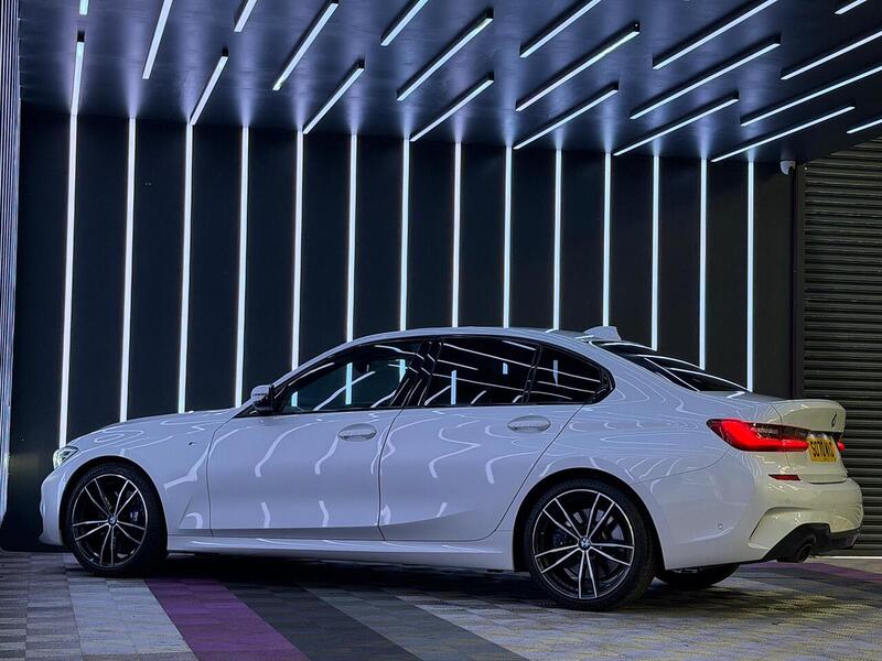 BMW 3 Series 2.0 320i M Sport Auto Euro 6 (s/s) 4dr - U651