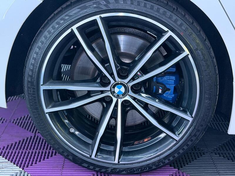 BMW 3 Series 2.0 320i M Sport Auto Euro 6 (s/s) 4dr - U651