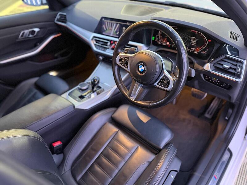 BMW 3 Series 2.0 320i M Sport Auto Euro 6 (s/s) 4dr - U651