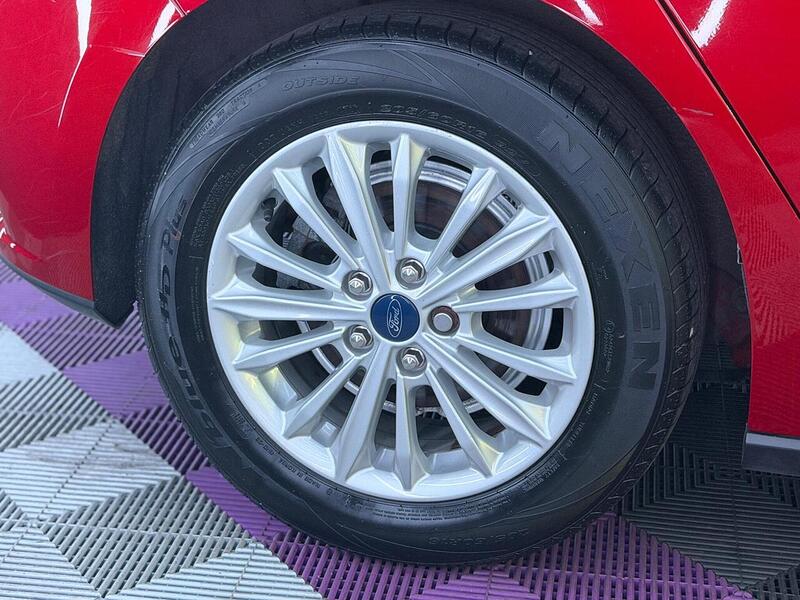 Ford Focus 1.0T EcoBoost Titanium Euro 6 (s/s) 5dr - U654