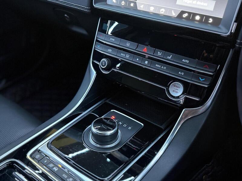 Jaguar XE 2.0i GPF R-Sport Auto Euro 6 (s/s) 4dr - U666