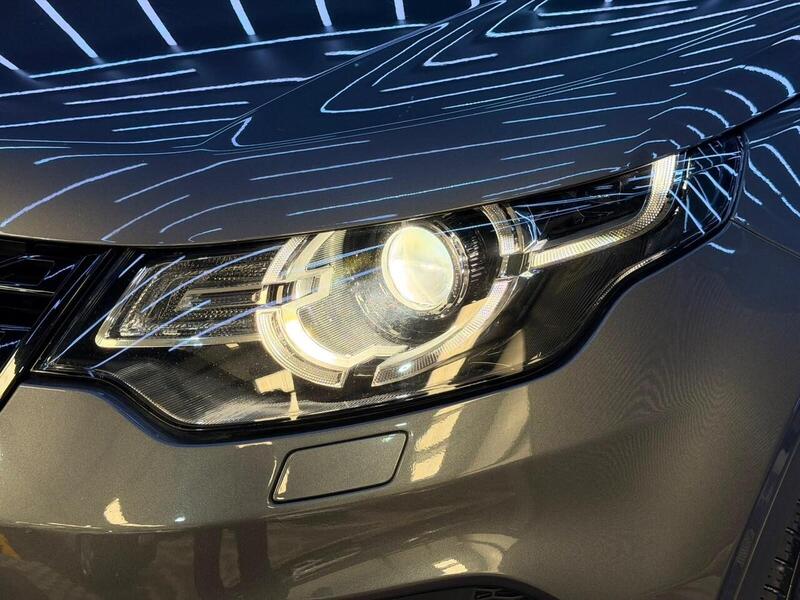 Land Rover Discovery Sport 2.0 TD4 HSE Black Auto 4WD Euro 6 (s/s) 5dr - U674