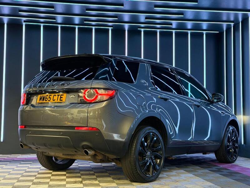 Land Rover Discovery Sport 2.0 TD4 HSE Black Auto 4WD Euro 6 (s/s) 5dr - U674