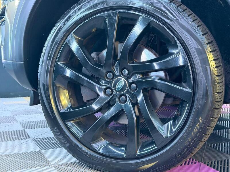 Land Rover Discovery Sport 2.0 TD4 HSE Black Auto 4WD Euro 6 (s/s) 5dr - U674