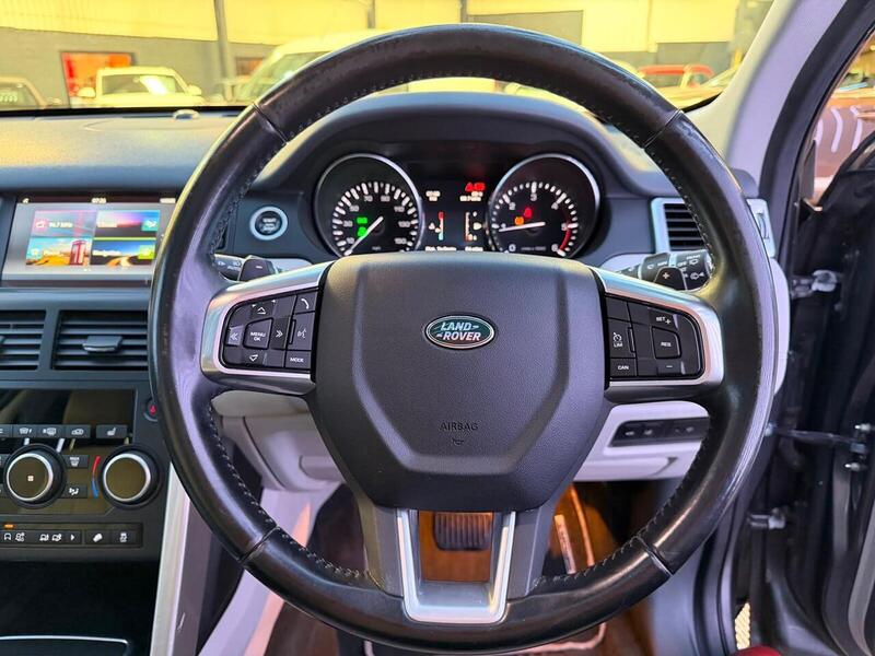 Land Rover Discovery Sport 2.0 TD4 HSE Black Auto 4WD Euro 6 (s/s) 5dr - U674