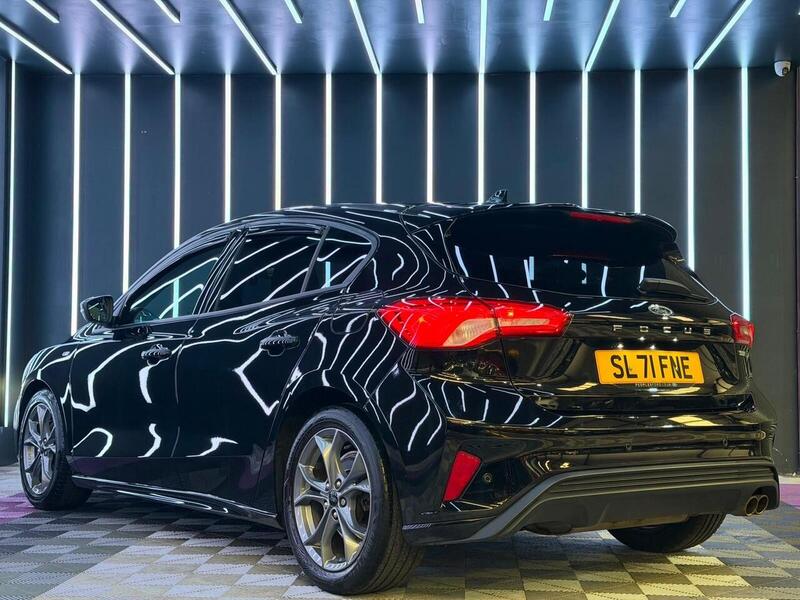 Ford Focus 1.0T EcoBoost ST-Line Edition Euro 6 (s/s) 5dr - U677