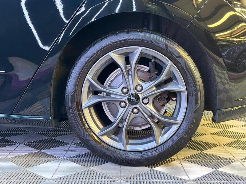 Ford Focus 1.0T EcoBoost ST-Line Edition Euro 6 (s/s) 5dr - U677