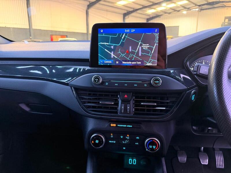Ford Focus 1.0T EcoBoost ST-Line Edition Euro 6 (s/s) 5dr - U677