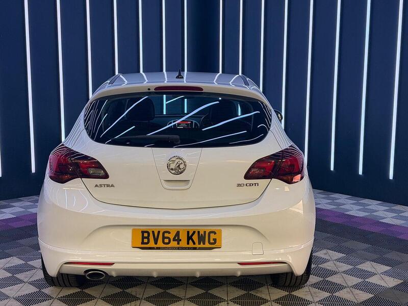 Vauxhall Astra 2.0 CDTi Tech Line GT Euro 5 (s/s) 5dr - U680