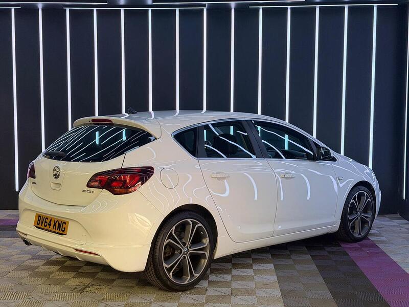 Vauxhall Astra 2.0 CDTi Tech Line GT Euro 5 (s/s) 5dr - U680
