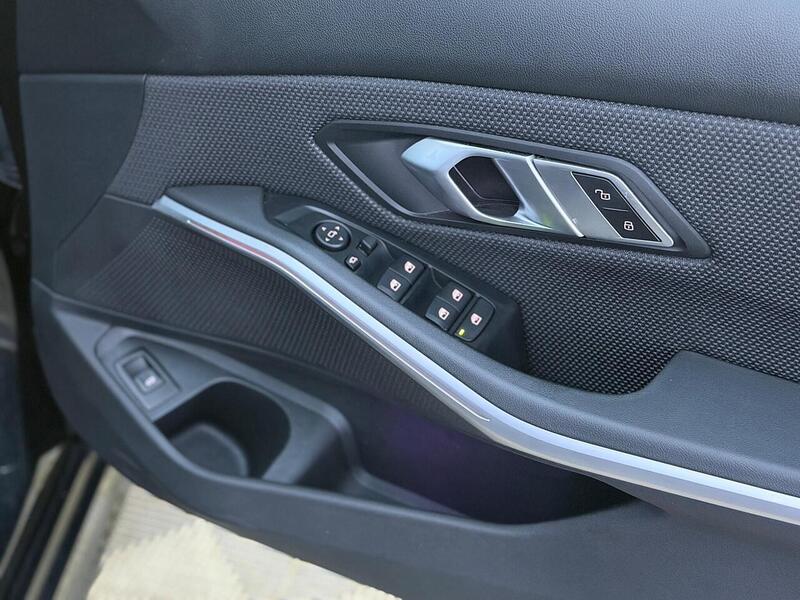 BMW 3 Series 2.0 320d SE Touring Auto Euro 6 (s/s) 5dr - U683