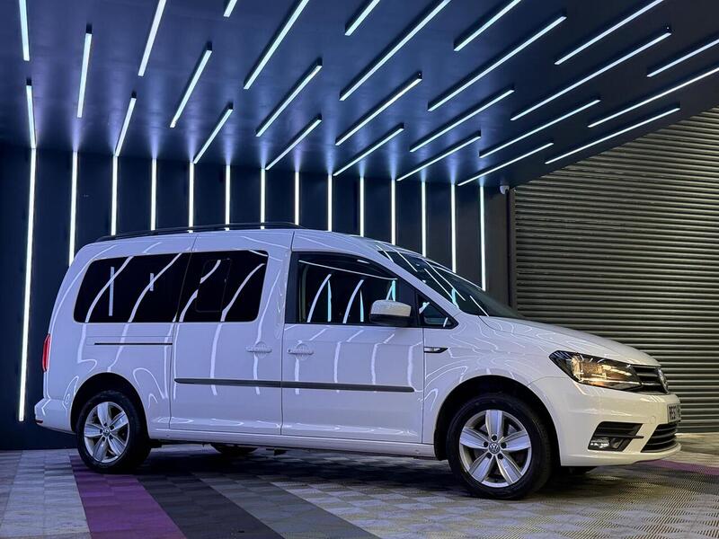 Volkswagen Caddy Maxi Life 2.0 TDI BlueMotion Tech DSG Euro 6 (s/s) 5dr - U686