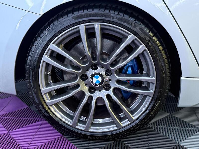 BMW 3 Series 2.0 320i M Sport Shadow Edition Touring Euro 6 (s/s) 5dr - U690