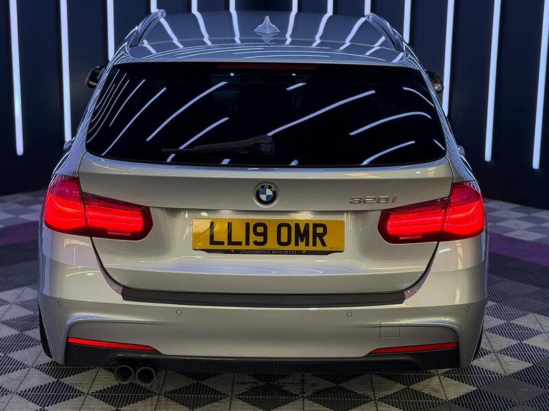 BMW 3 Series 2.0 320i M Sport Shadow Edition Touring Euro 6 (s/s) 5dr - U690