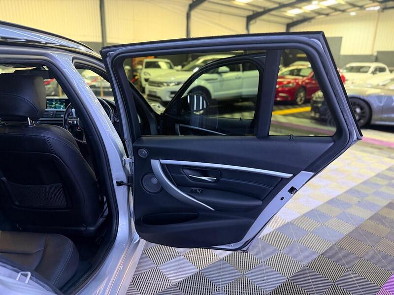 BMW 3 Series 2.0 320i M Sport Shadow Edition Touring Euro 6 (s/s) 5dr - U690