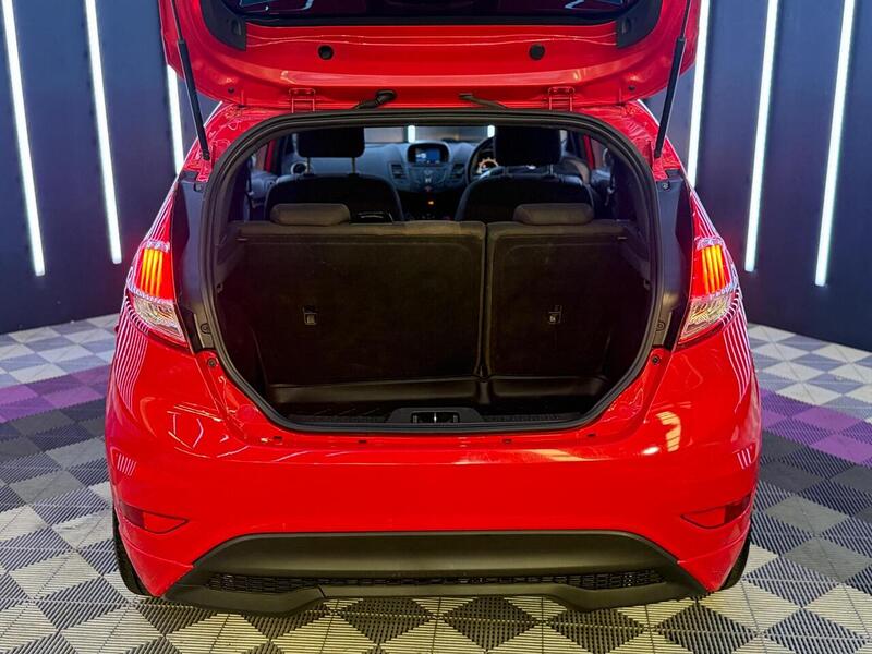 Ford Fiesta 1.0T EcoBoost ST-Line Euro 6 (s/s) 3dr - U698