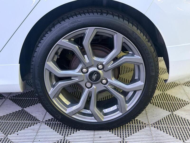 Ford Fiesta 1.0T EcoBoost ST-Line Edition Euro 6 (s/s) 5dr - U701