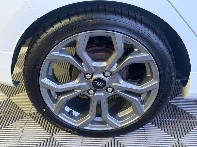 Ford Fiesta 1.0T EcoBoost ST-Line Edition Euro 6 (s/s) 5dr - U701