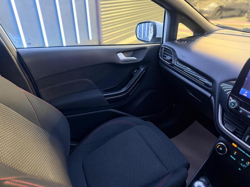 Ford Fiesta 1.0T EcoBoost ST-Line Edition Euro 6 (s/s) 5dr - U701