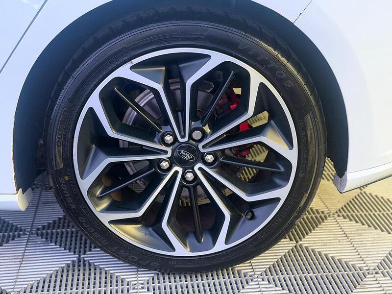 Ford Focus 1.0T EcoBoost ST-Line X Euro 6 (s/s) 5dr - U710