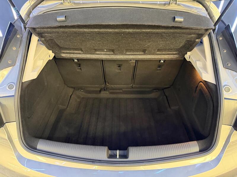 Vauxhall Astra 1.4i Turbo Elite Nav Euro 6 5dr - U711