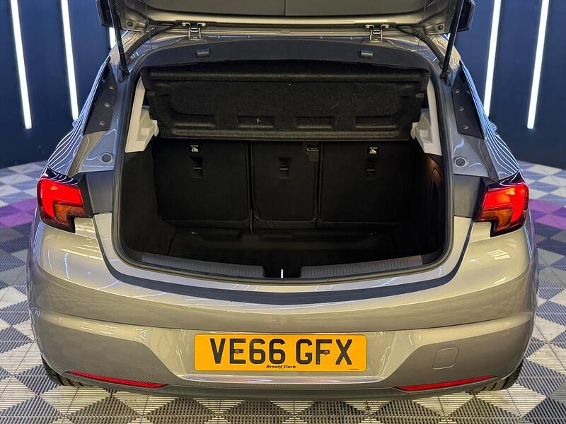 Vauxhall Astra 1.4i Turbo Elite Nav Euro 6 5dr - U711
