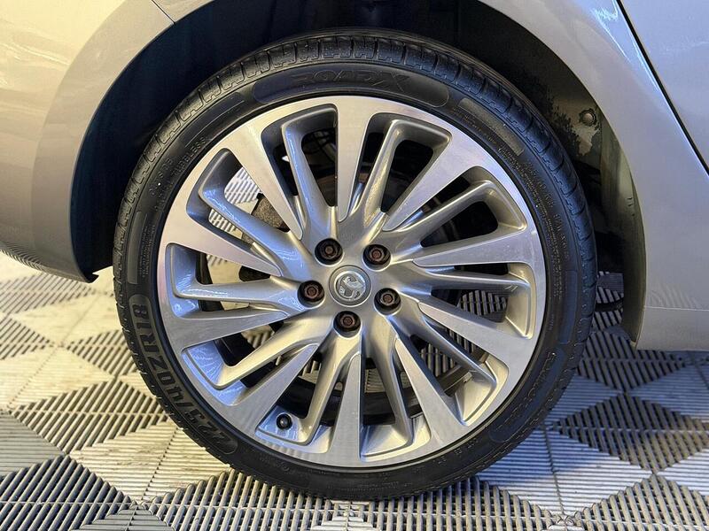 Vauxhall Astra 1.4i Turbo Elite Nav Euro 6 5dr - U711