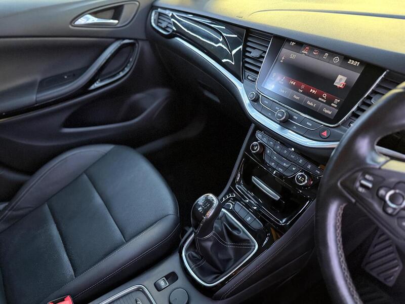 Vauxhall Astra 1.4i Turbo Elite Nav Euro 6 5dr - U711