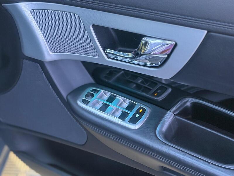 Jaguar XF 3.0d S V6 Premium Luxury Auto Euro 5 4dr - U713