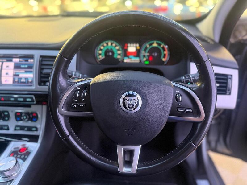 Jaguar XF 3.0d S V6 Premium Luxury Auto Euro 5 4dr - U713