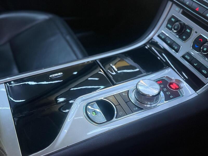 Jaguar XF 3.0d S V6 Premium Luxury Auto Euro 5 4dr - U713