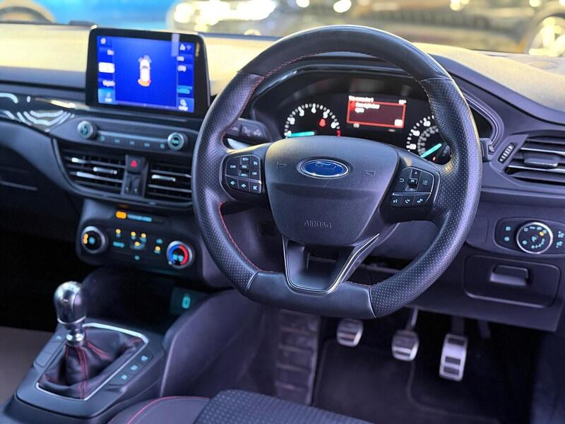 Ford Focus 1.0T EcoBoost ST-Line Euro 6 (s/s) 5dr - U730