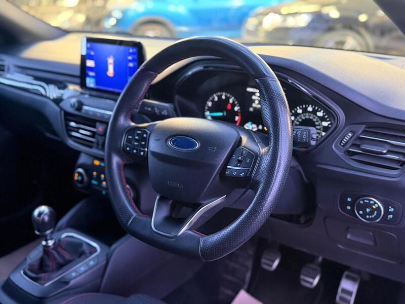 Ford Focus 1.0T EcoBoost ST-Line Euro 6 (s/s) 5dr - U730