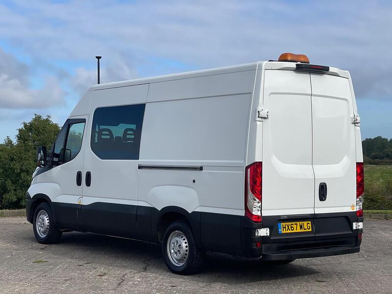 Iveco Daily Daily 2.3 TD 14V 35S 3520 (Business) L2 H2 5dr - U74