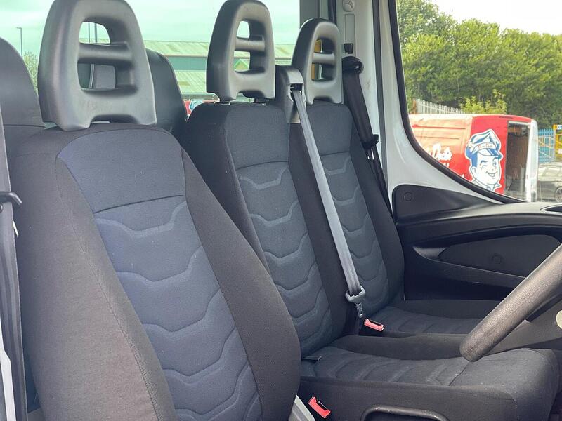 Iveco Daily Daily 2.3 TD 14V 35S 3520 (Business) L2 H2 5dr - U74