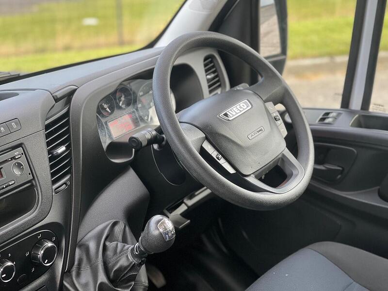 Iveco Daily Daily 2.3 TD 14V 35S 3520 (Business) L2 H2 5dr - U74
