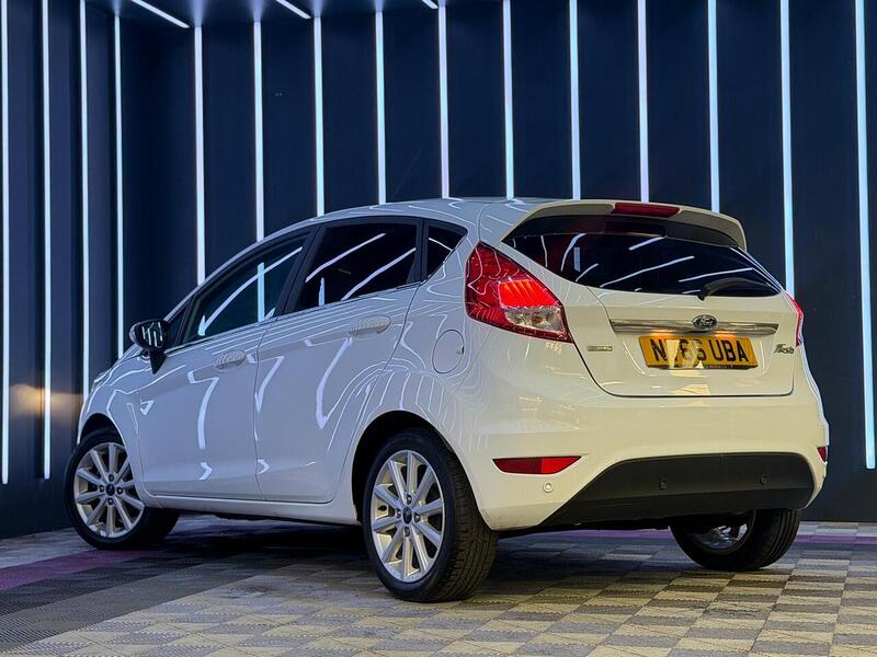 Ford Fiesta 1.0T EcoBoost Titanium Euro 6 (s/s) 5dr - U741