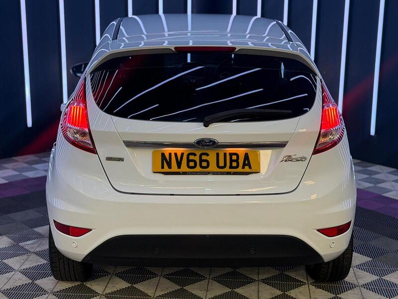 Ford Fiesta 1.0T EcoBoost Titanium Euro 6 (s/s) 5dr - U741