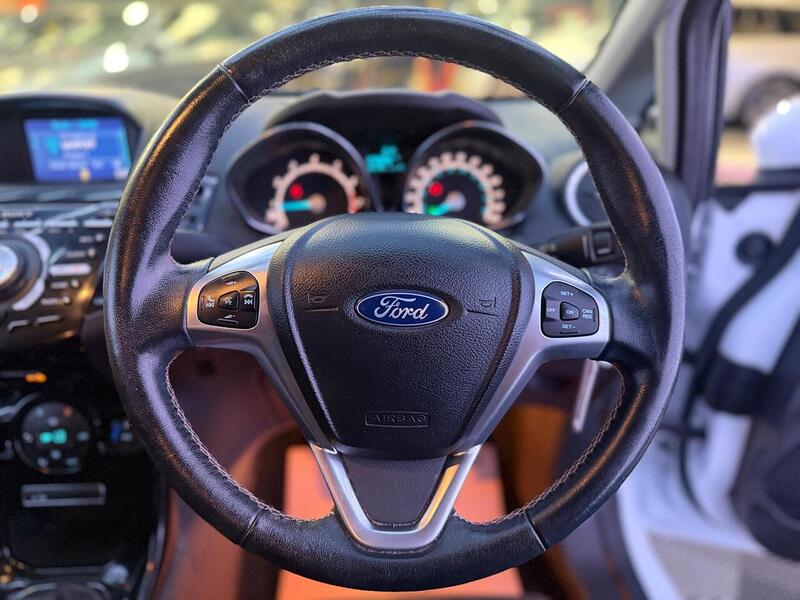Ford Fiesta 1.0T EcoBoost Titanium Euro 6 (s/s) 5dr - U741