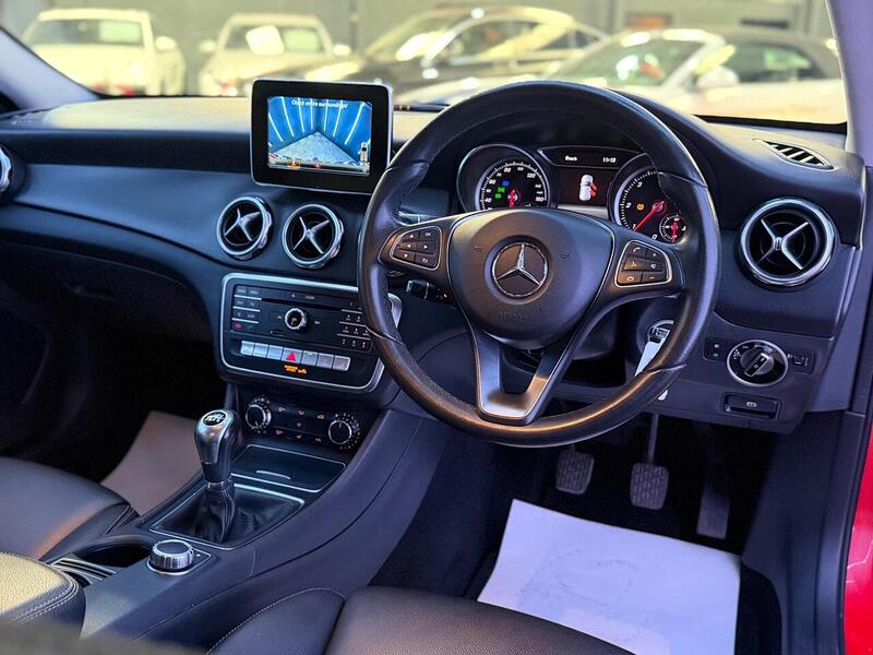 Mercedes-Benz GLA GLA SE SUV 2 Manual Diesel - U753