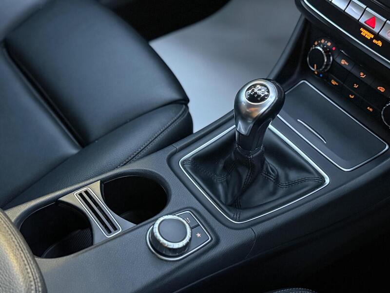 Mercedes-Benz GLA GLA SE SUV 2 Manual Diesel - U753